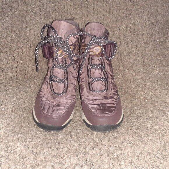 CHACO-Borealis Quilt Waterproof Boots-Plum/Burgundy-Size 6.5-Excellent - Picture 3 of 7